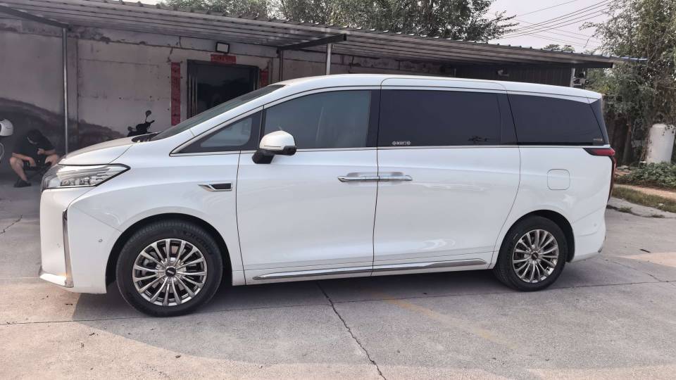 WEY 2024 Gaoshan PHEV 1.5T Four-Wheel-Drive Flagship Edition photo 2