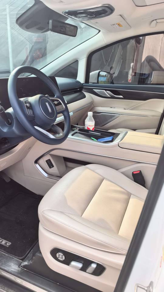 WEY 2024 Gaoshan PHEV 1.5T Four-Wheel-Drive Flagship Edition photo 4