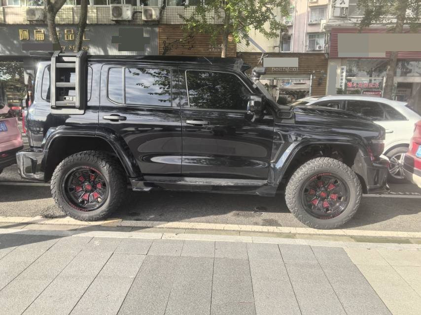 Фото TANK Tank 300 2.0T Off-Road Edition Conqueror — 3
