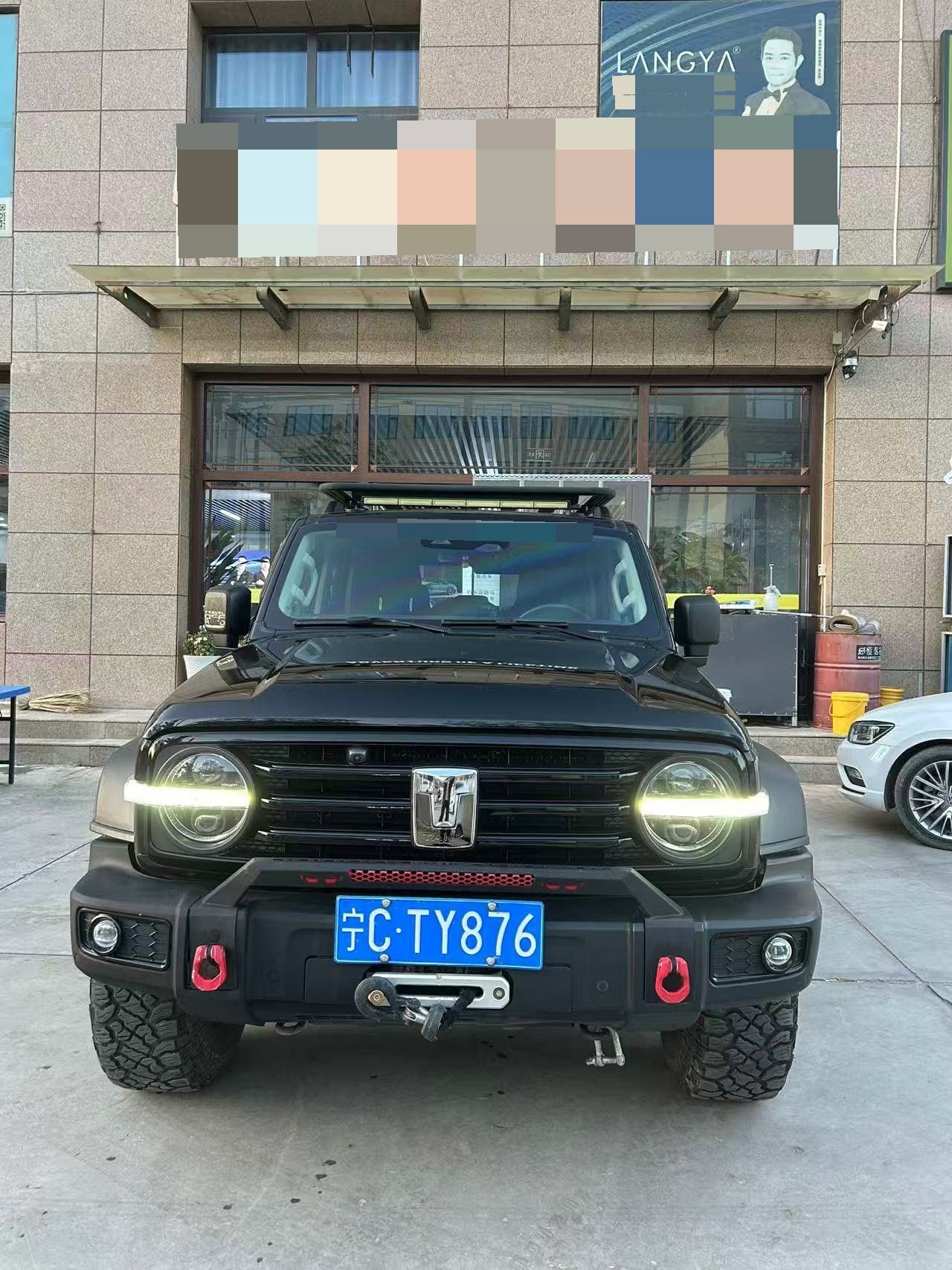 TANK Tank 300 2.0T Off-Road Edition Conqueror photo 2