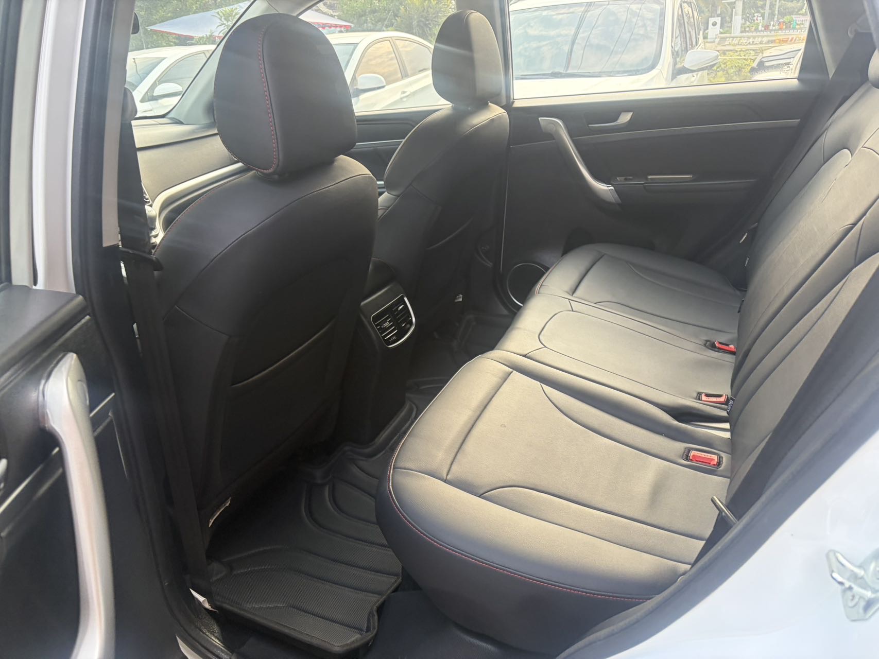 Фото Haval M6 1.5T 2WD Elite — 4