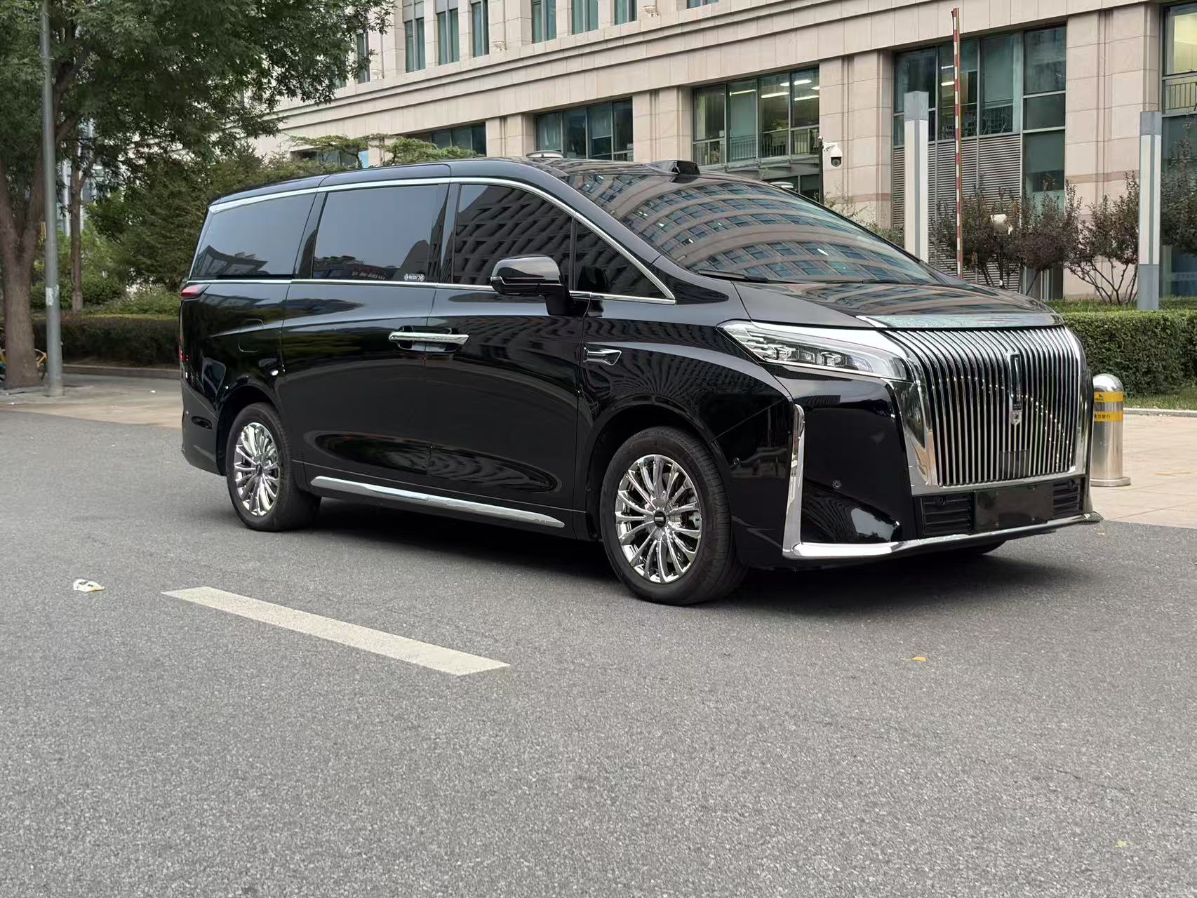 Foto WEY 2025 Gaoshan 8 Hi4 1.5T Four-Wheel Drive Version 5