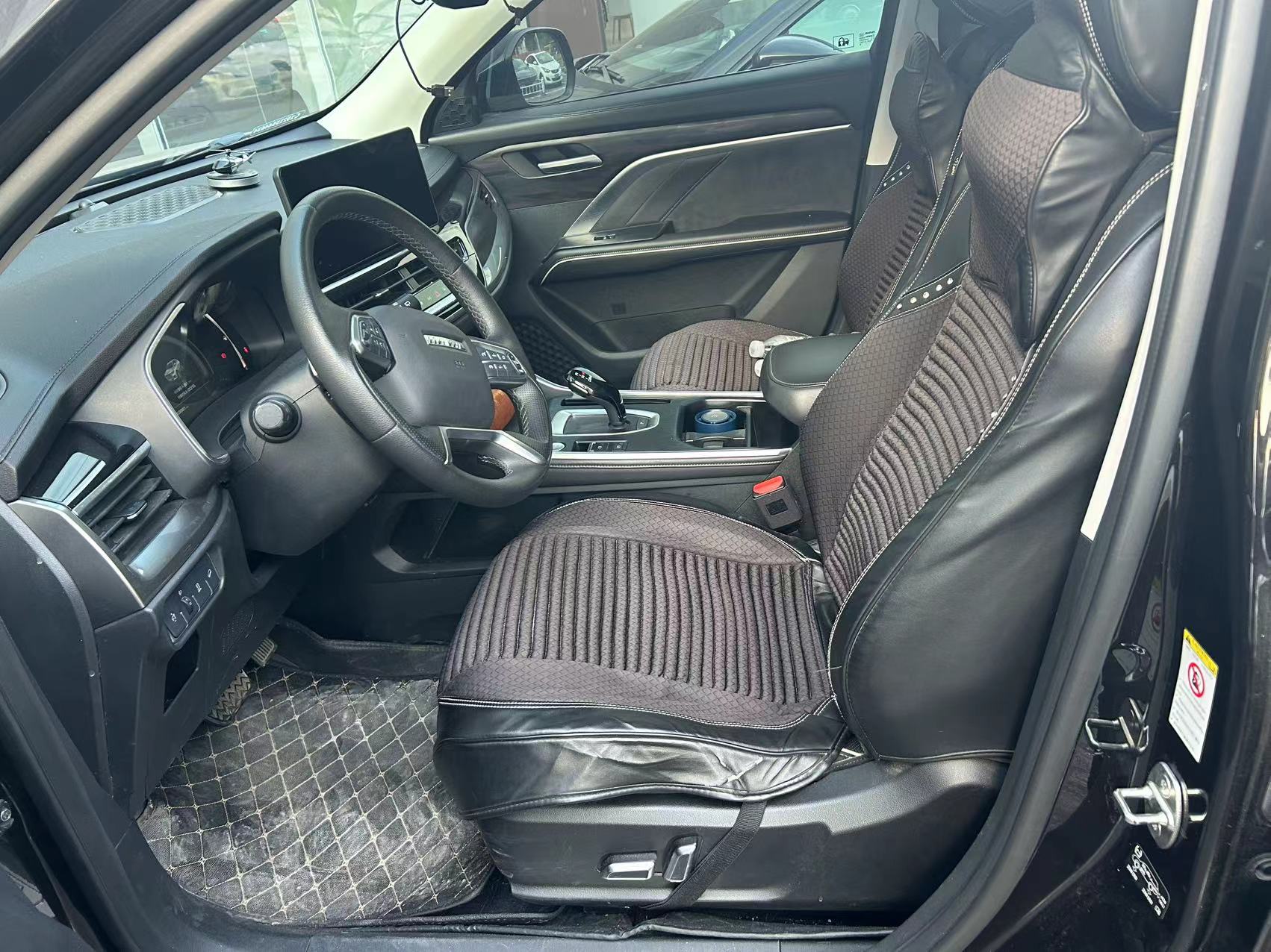 Foto del Haval 2021 H6 1.5GDIT National Trend Edition Luxury Version 2