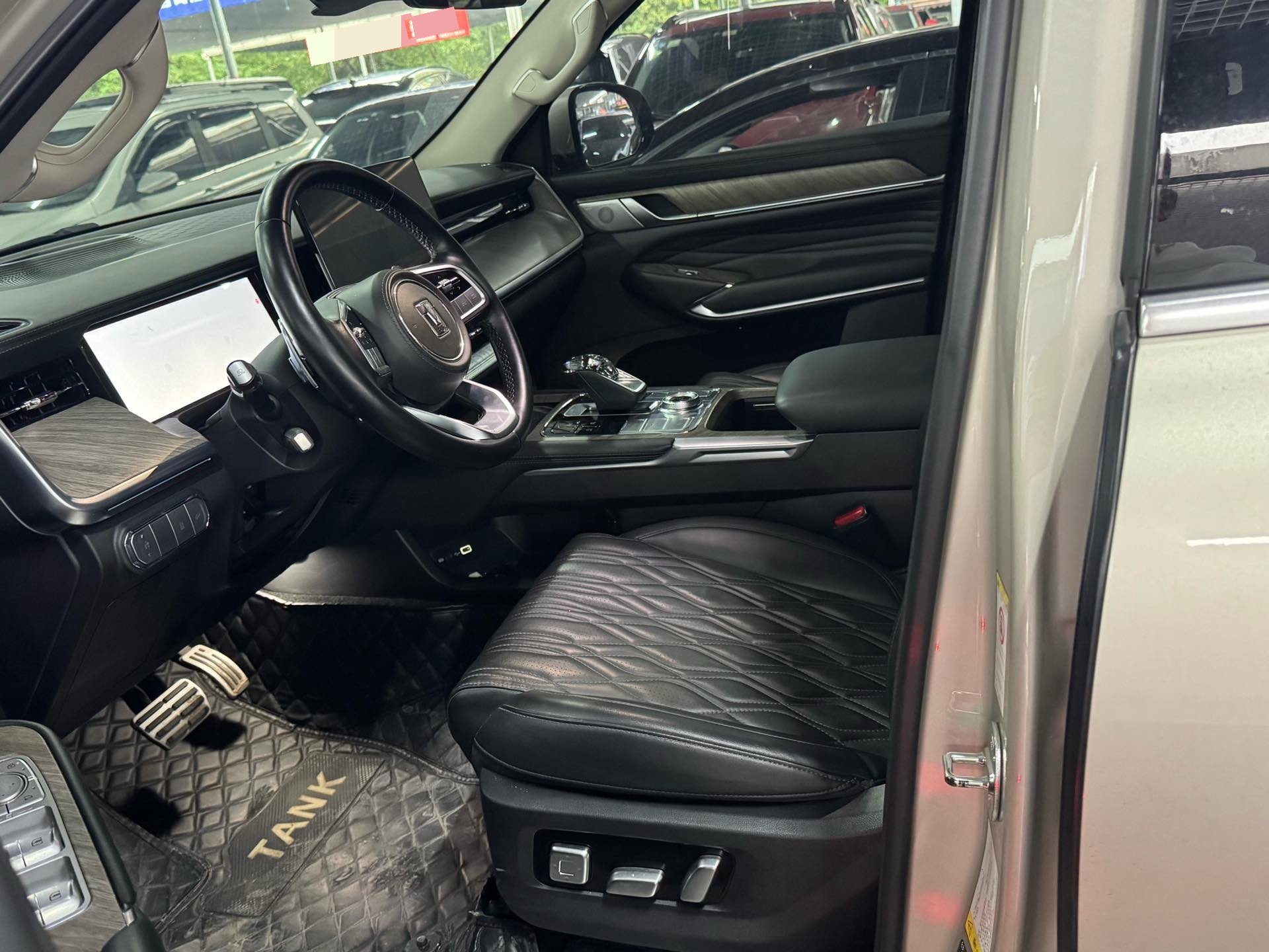 TANK Tank 500 48V 3.0T Business Edition Summit 5-seater photo 2