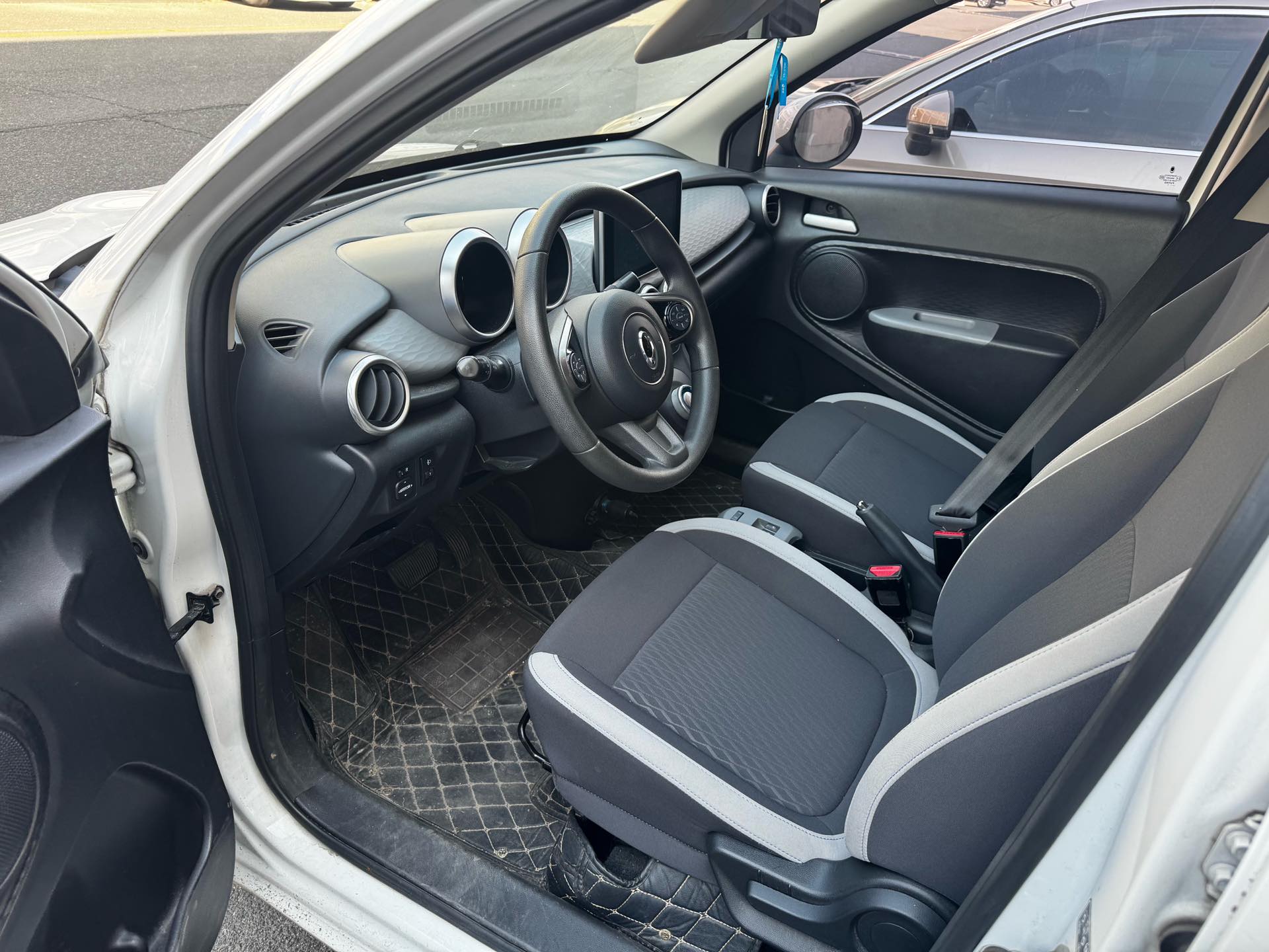 ORA 2021 R1 (Black Cat) 301km Base Model photo 4