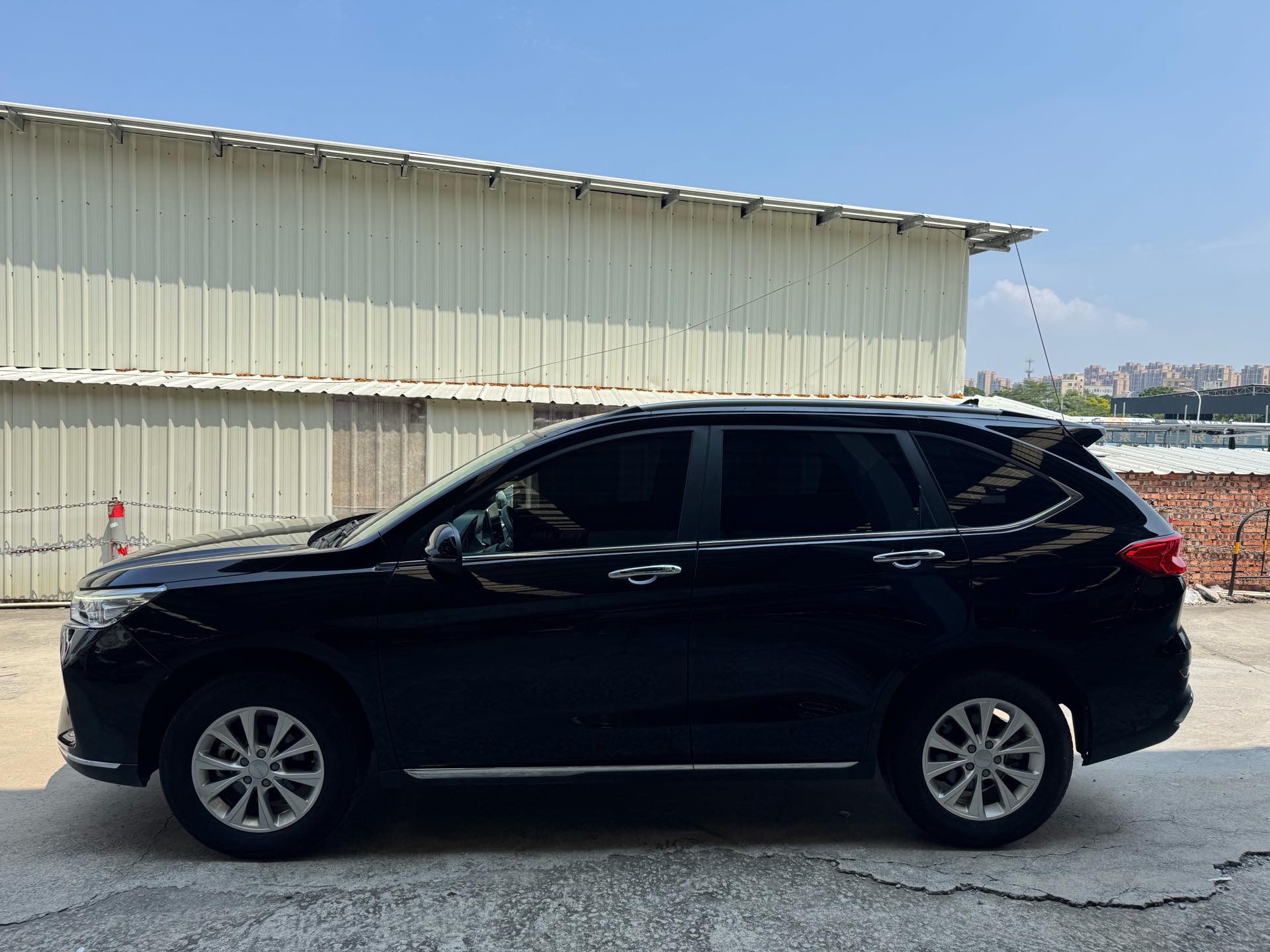 Haval 2021 M6 PLUS 1.5T Luxury Smart Connectivity Model photo 2