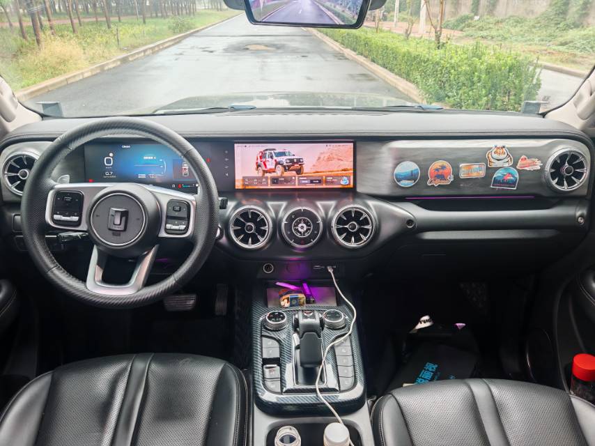 Foto del TANK Tank 300 2.0T Off-Road Edition Challenger 4