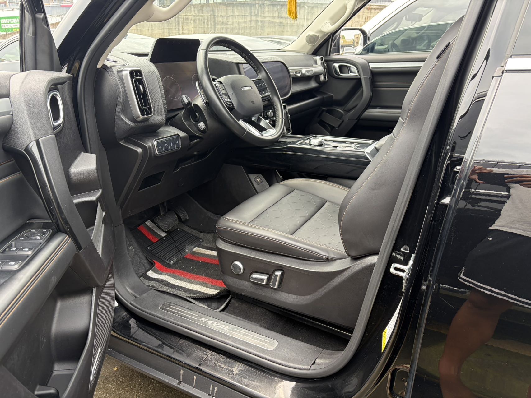 Haval Dargo Tank 300 1.5T 2WD Border Collie Edition photo 4