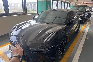 https://img.jytche.com/user/2385769/car/image/6ad2dd17715c3/1792204055661794_12041563_app_S_10.79M-286.20K_parse_parse_parse.jpeg?x-oss-process=style/thumbnail