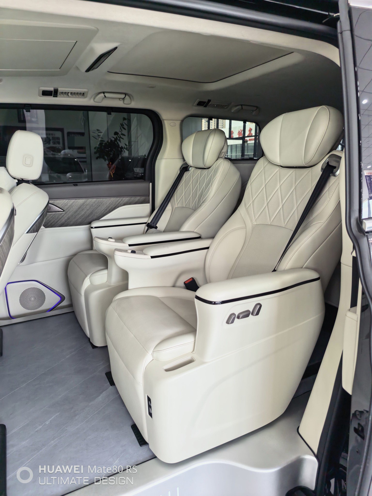 WEY 2025 Gaoshan 8 Hi4 1.5T Four-Wheel Drive Version photo 4