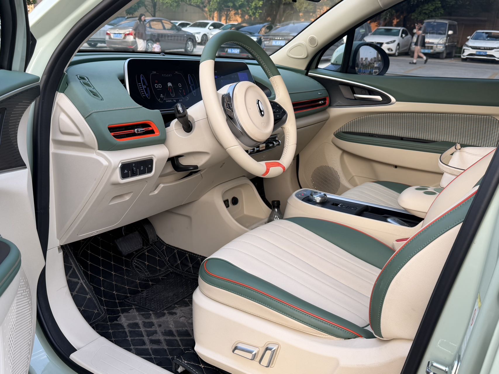 ORA 2022 Ora Good Cat 400km Standard Range Luxury Model with Lithium Iron Phosphate Battery photo 5