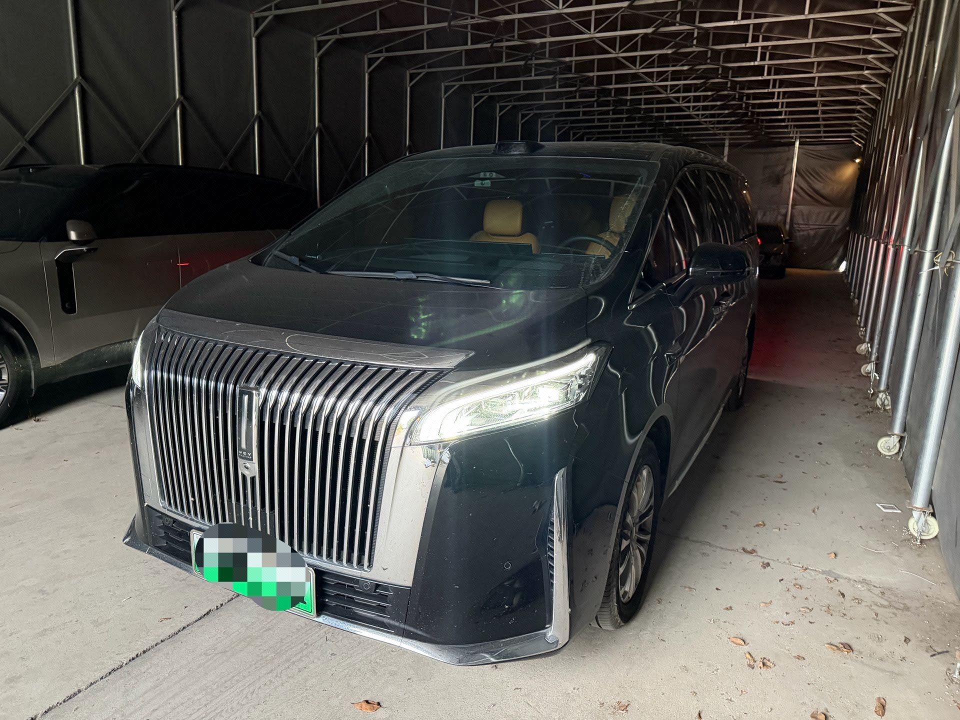 WEY 2025 Gaoshan 9 Hi4 1.5T Four-Wheel Drive Version