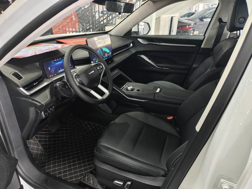 Фото Haval Haval H6 1.5T Two-Wheel Drive Classic Edition — 4