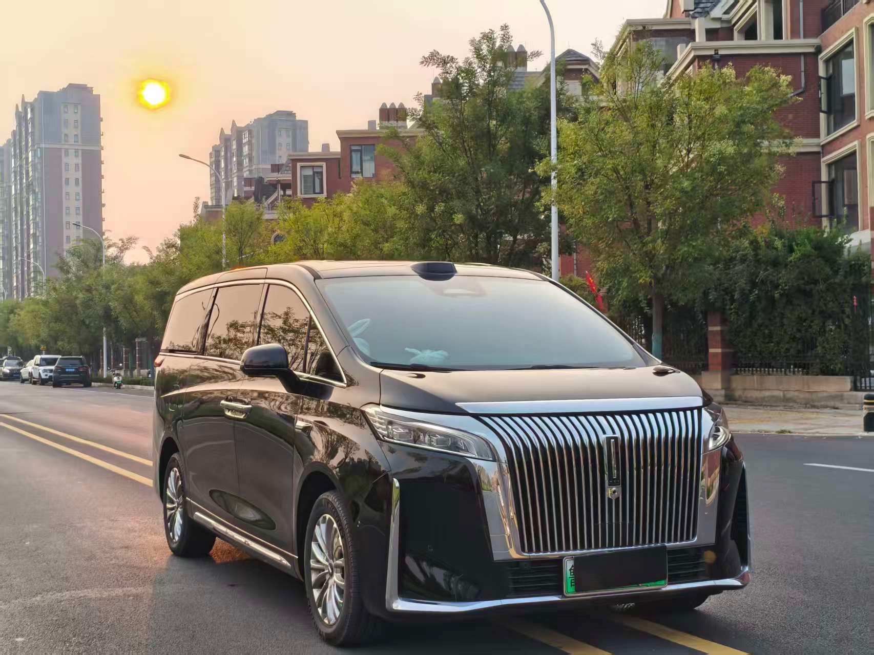 WEY 2025 Gaoshan 8 Hi4 1.5T Four-Wheel Drive Version photo 3