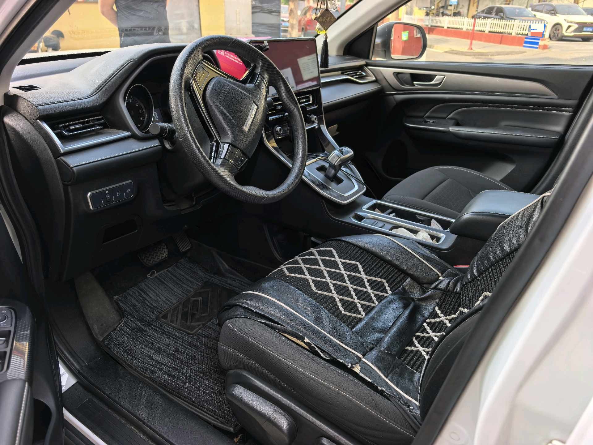 Haval 2021 M6 PLUS 1.5T Elite Smart Connectivity Model photo 5