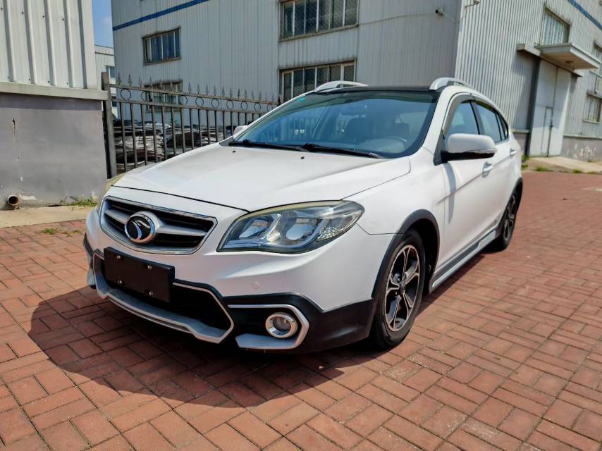 东南 V6菱仕 2015款 V CROSS 1.5 智尊型