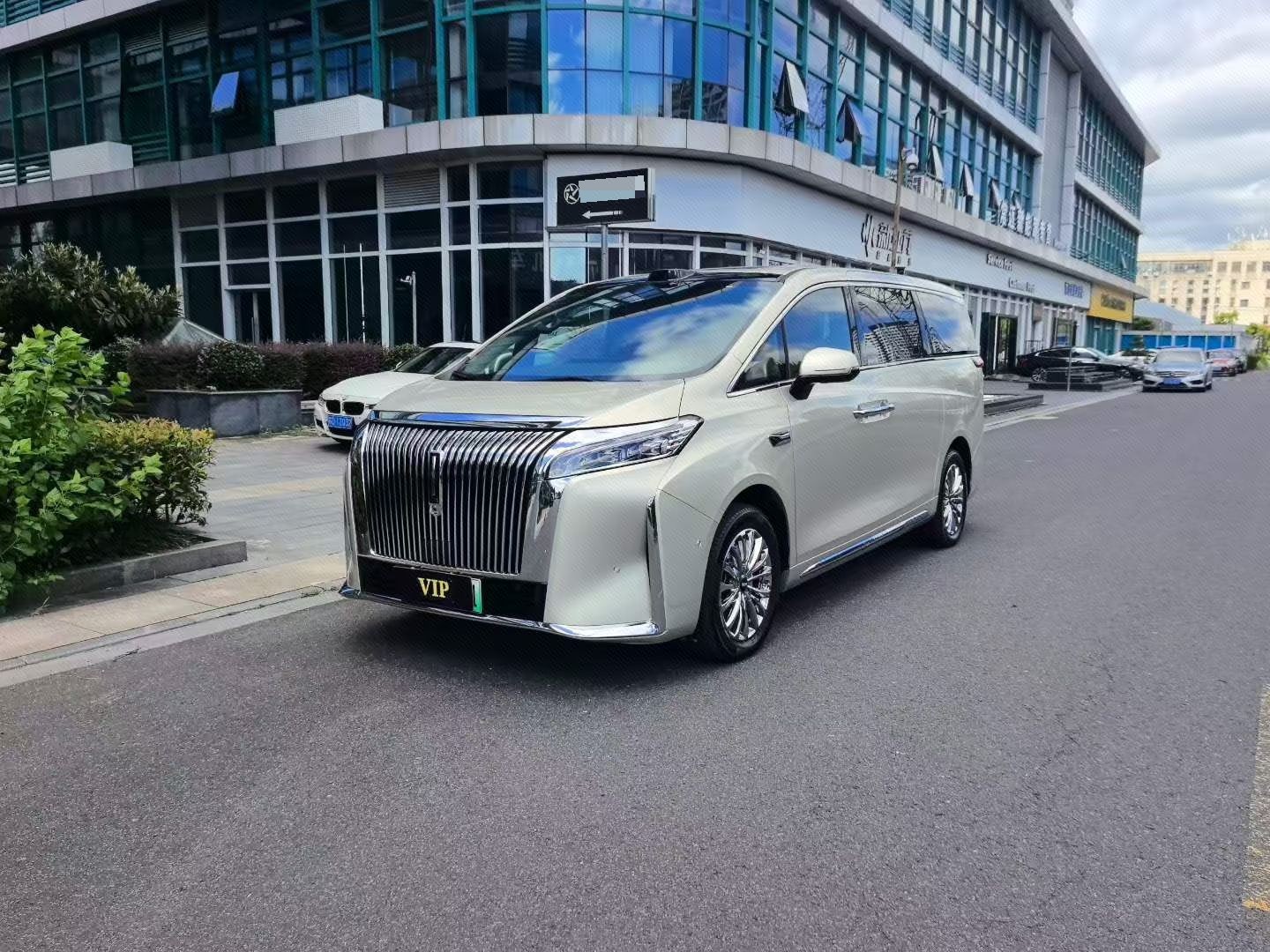 WEY 2025 Gaoshan 8 Hi4 1.5T Four-Wheel Drive Version