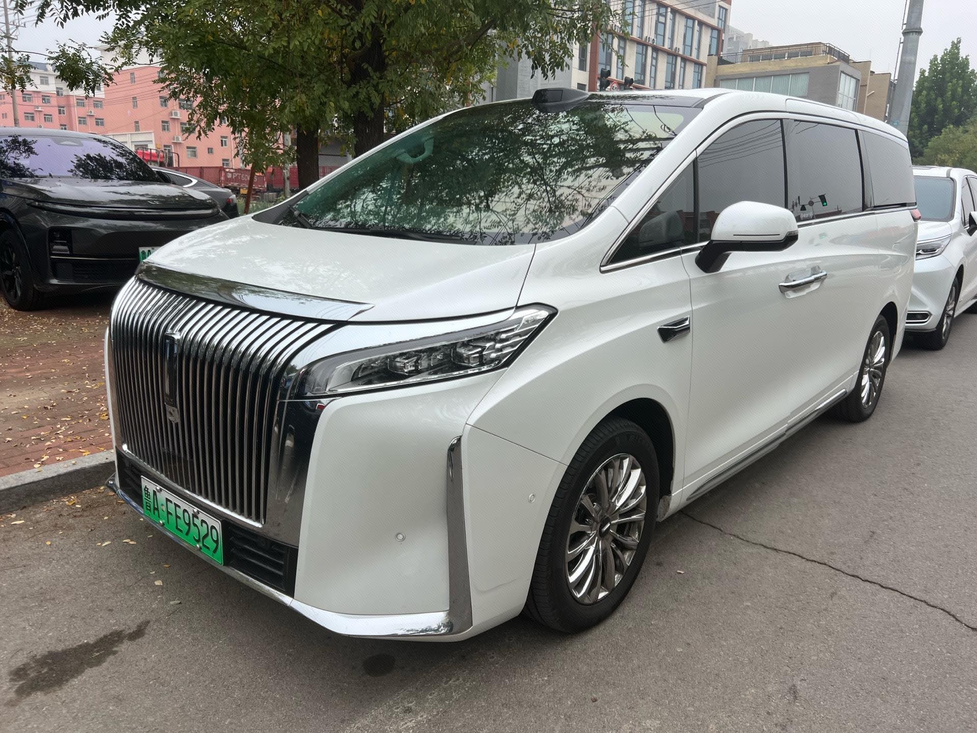 WEY 2025 Gaoshan 8 Hi4 1.5T Four-Wheel Drive Version
