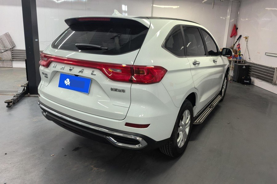 Haval 2021 M6 PLUS 1.5T Elite Smart Connectivity Model photo 2