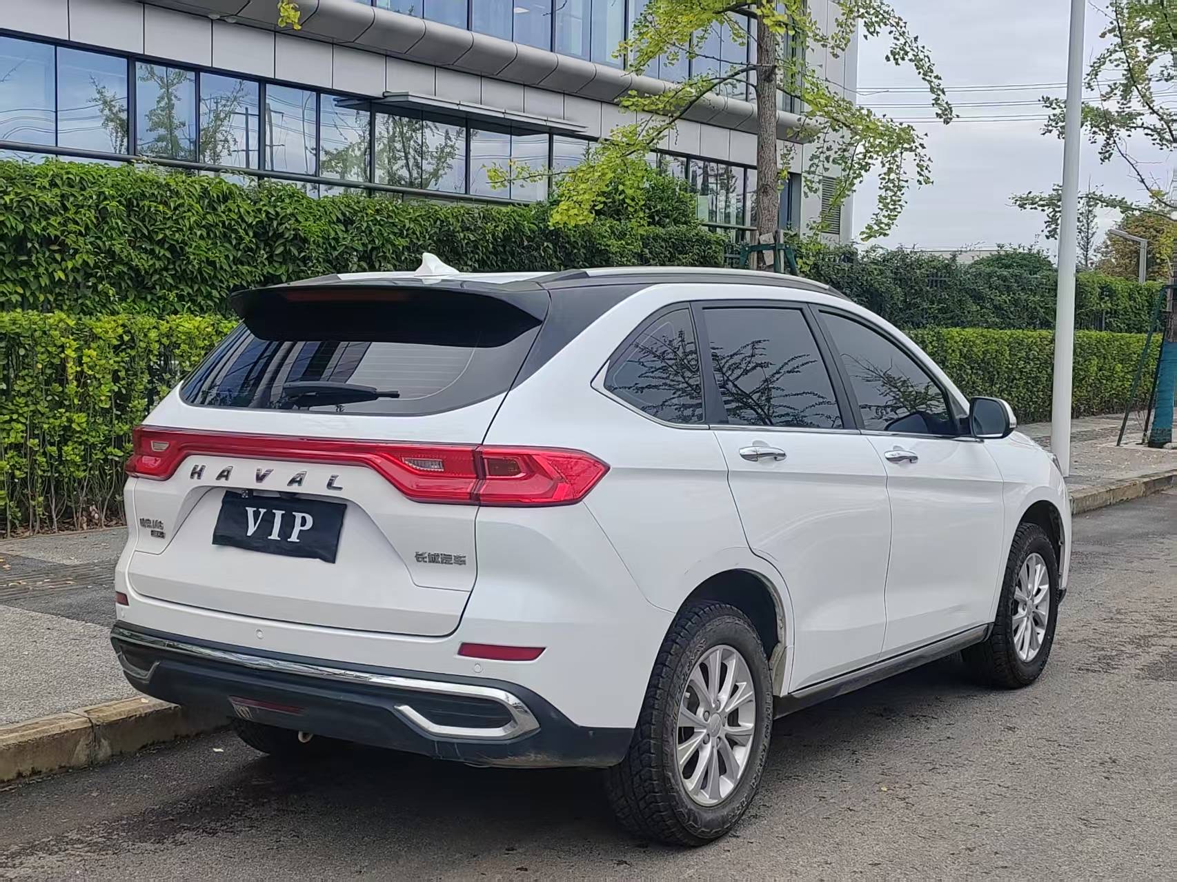 Haval 2021 M6 PLUS 1.5T Luxury Smart Connectivity Model photo 5