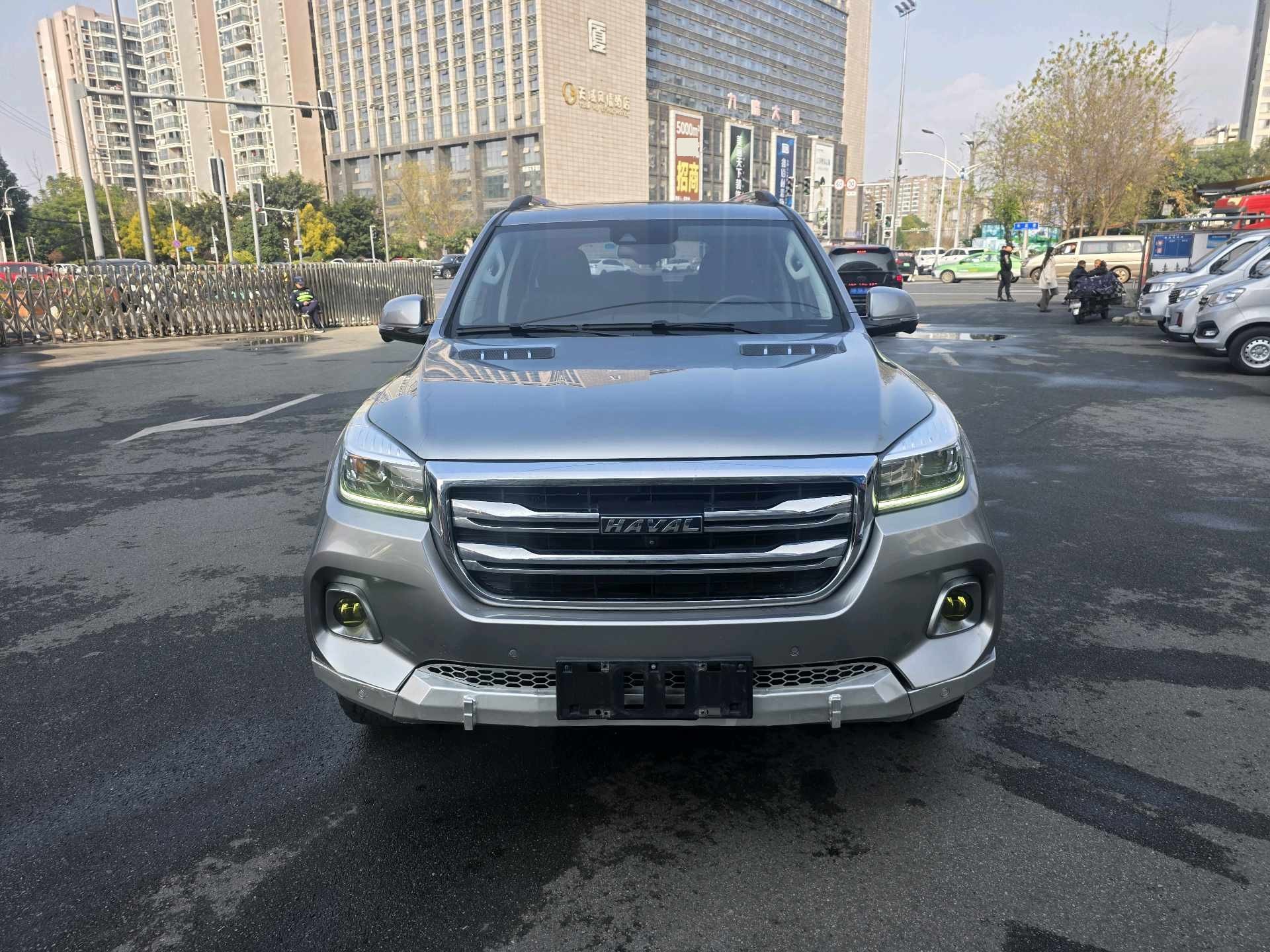 Photo du Haval H9 2.0T 4x4 Luxury 7-seater 2