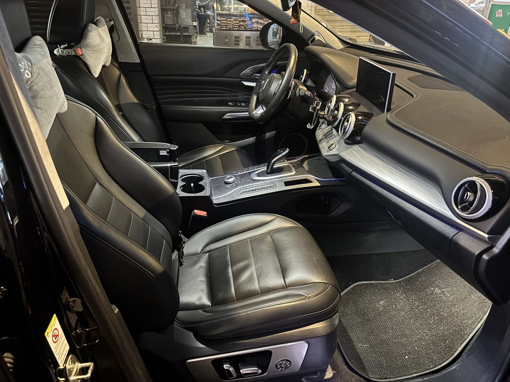 WEY 2021 VV7 2.0T Tech Edition photo 3