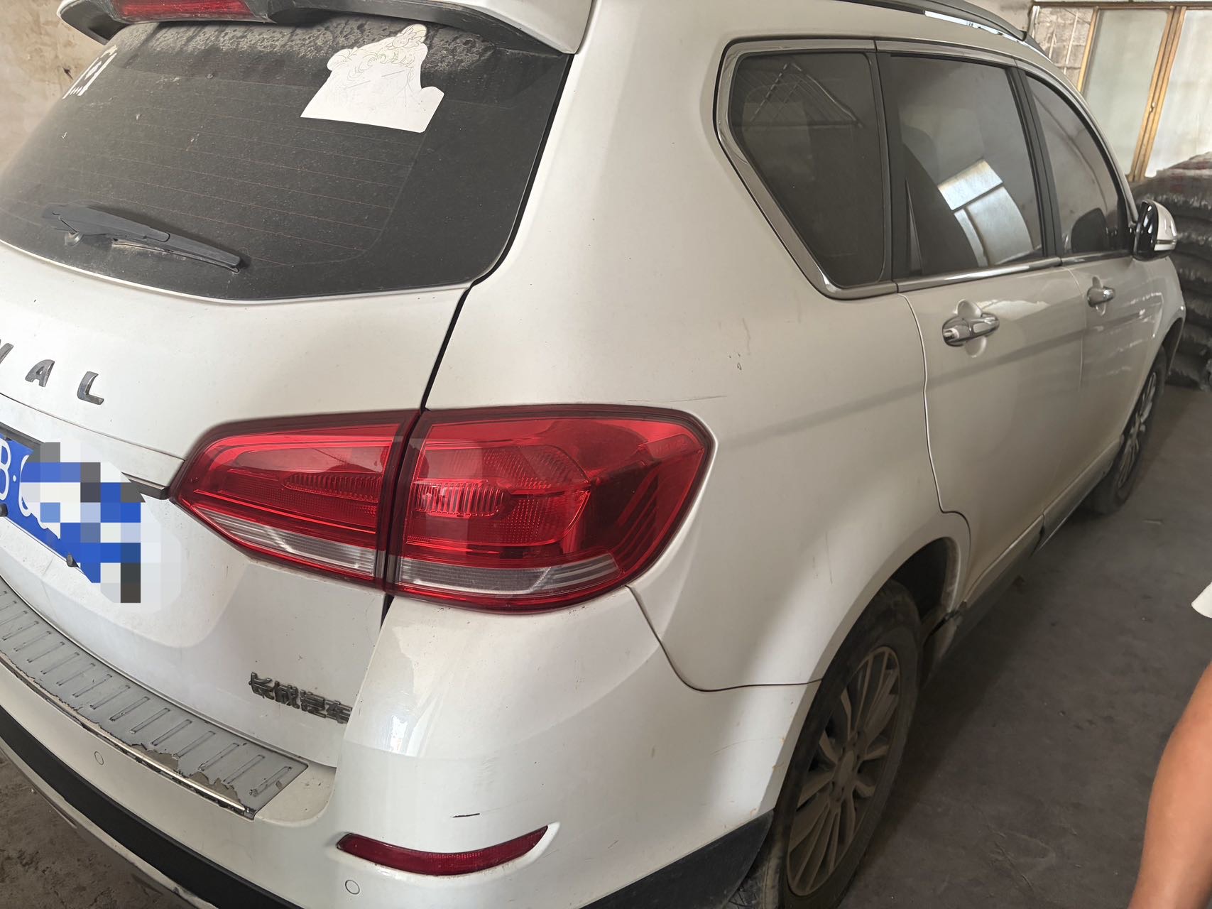Foto Haval H6 1.5T Sport Edition Elite Smart Connect Hexagonal Grille 4