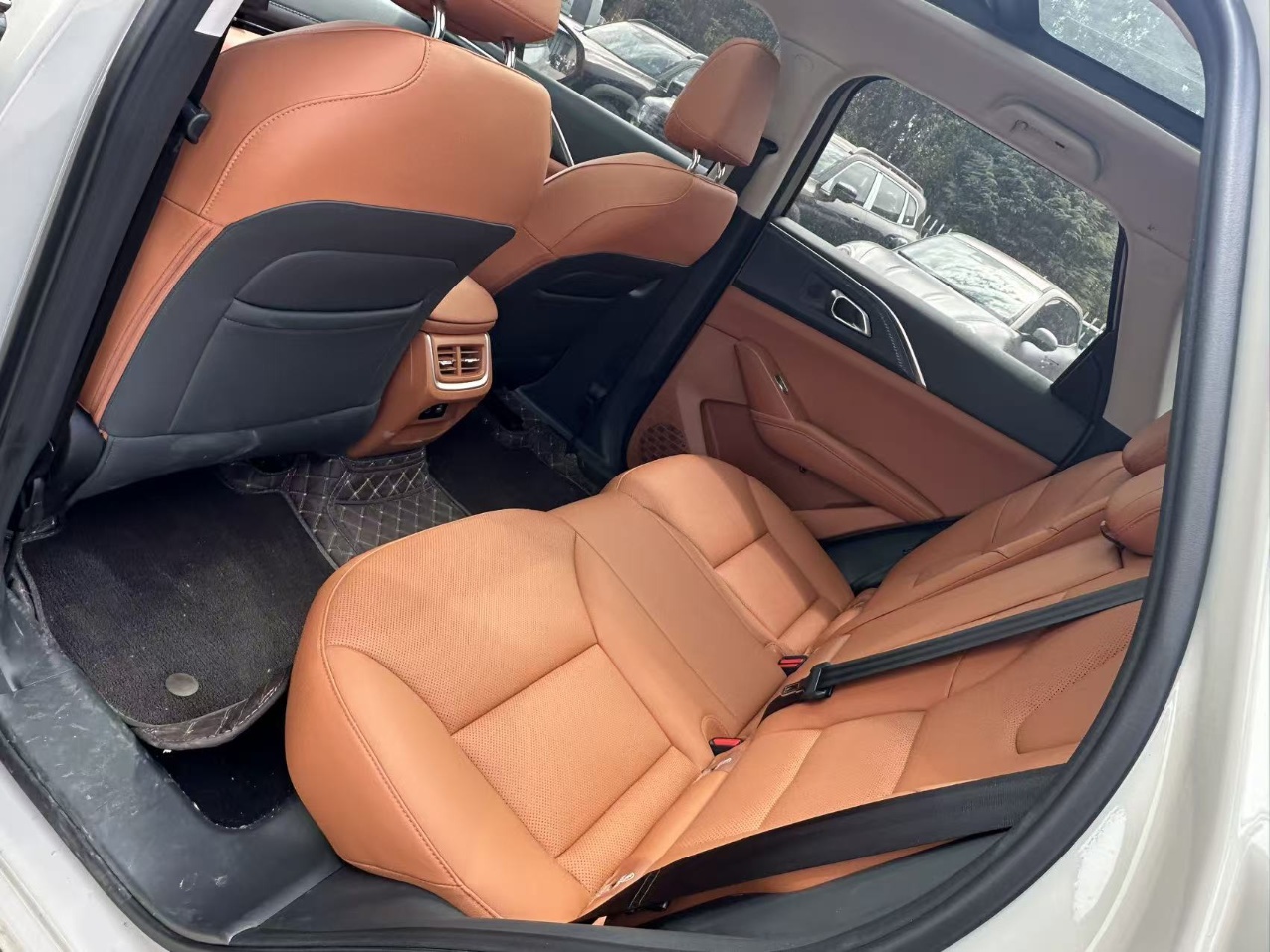 صورة Haval Brave Dragon Xiaolong MAX 1.5 Hi4 165 Plus Long-Range Version رقم 4