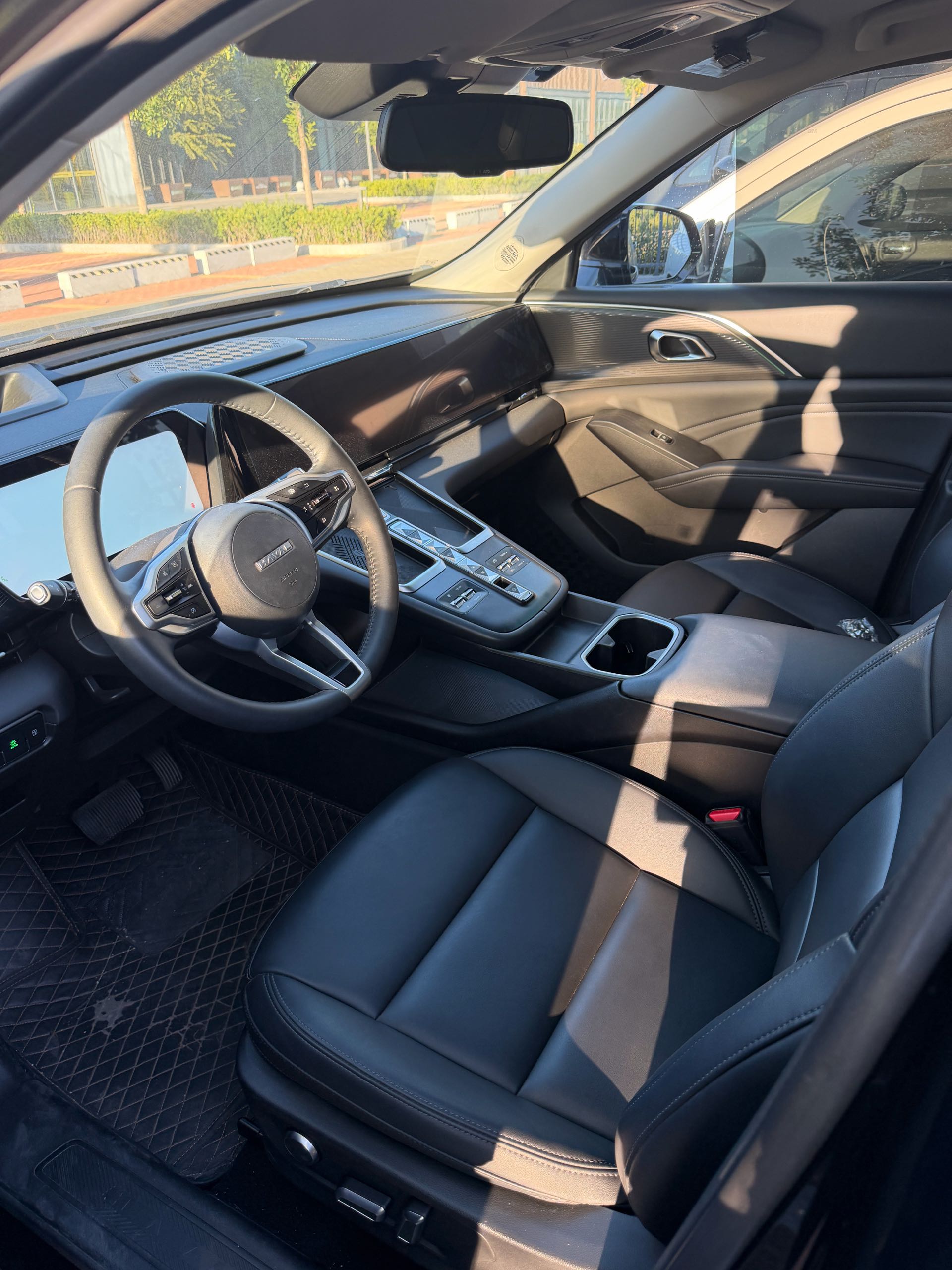 Фото Haval Brave Dragon 2023 Haval H6 MAX 1.5 Hi4 105 Smart Flagship Edition — 5