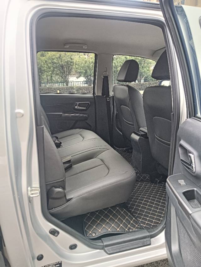 Foto del Great Wall Wingle 5 2021 Fengjun 5 2.0T 2WD Elite Model with Long Cargo Box 3