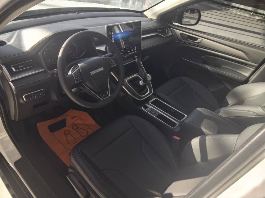 Haval 2021 M6 PLUS 1.5T Luxury Smart Connectivity Model photo 4
