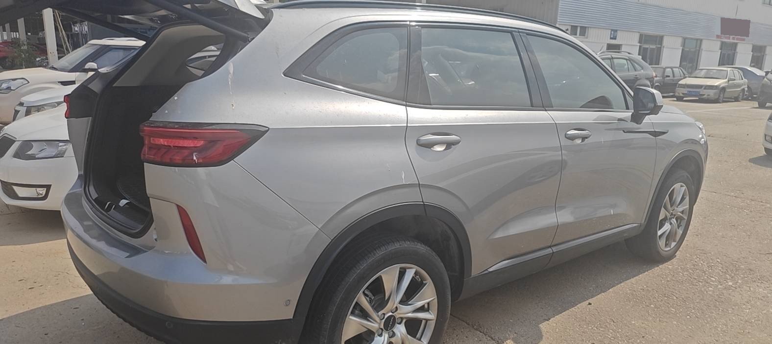 Фото Haval 2021 H6 1.5GDIT Supreme — 3
