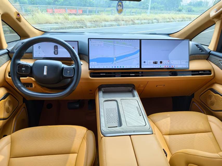 WEY 2025 Gaoshan 8 Hi4 1.5T Four-Wheel Drive Version photo 4