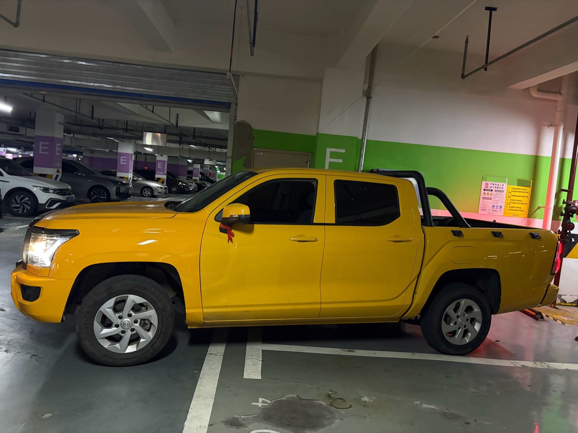 Great Wall KINGKONG POER 2023 Jin Gang Pao 2.0T Gasoline 4WD Elite Standard Bed photo 2
